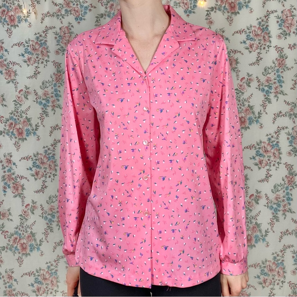 Vintage 70s bright pink tulip floral print button up blouse